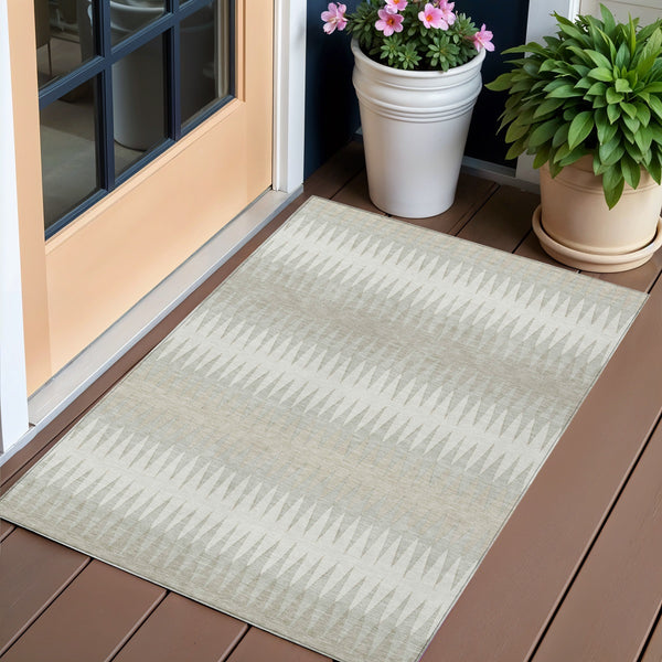 Homeroots 3' Stylish Artichoke Green Striped Area Rug – Washable & Durable For Indoor Outdoor Use 3' X 5' Polyester 590805