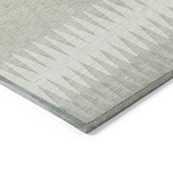 Homeroots 3' Stylish Artichoke Green Striped Area Rug – Washable & Durable For Indoor Outdoor Use 3' X 5' Polyester 590805