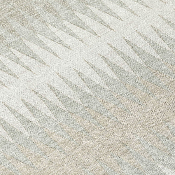 Homeroots 3' Stylish Artichoke Green Striped Area Rug – Washable & Durable For Indoor Outdoor Use 8' Round Polyester 590807