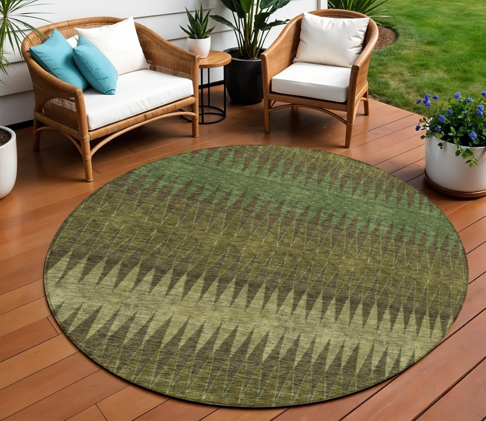 HomeRoots 5' Olive Green and Dark Green Striped Area Rug – Durable, Washable, Ideal for Indoor or Outdoor Use 8' Round 590813
