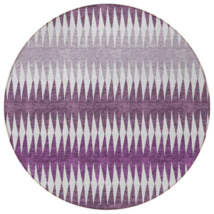 Homeroots 3' Stylish Artichoke Green Striped Area Rug – Washable & Durable For Indoor Outdoor Use 8' Round Polyester 590825