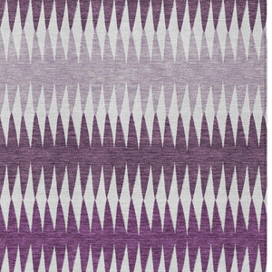 Homeroots 3' Stylish Artichoke Green Striped Area Rug – Washable & Durable For Indoor Outdoor Use 8' X 10' Polyester 590826