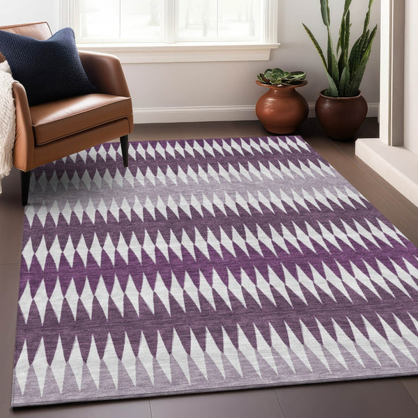 Homeroots 3' Stylish Artichoke Green Striped Area Rug – Washable & Durable For Indoor Outdoor Use 8' X 10' Polyester 590826