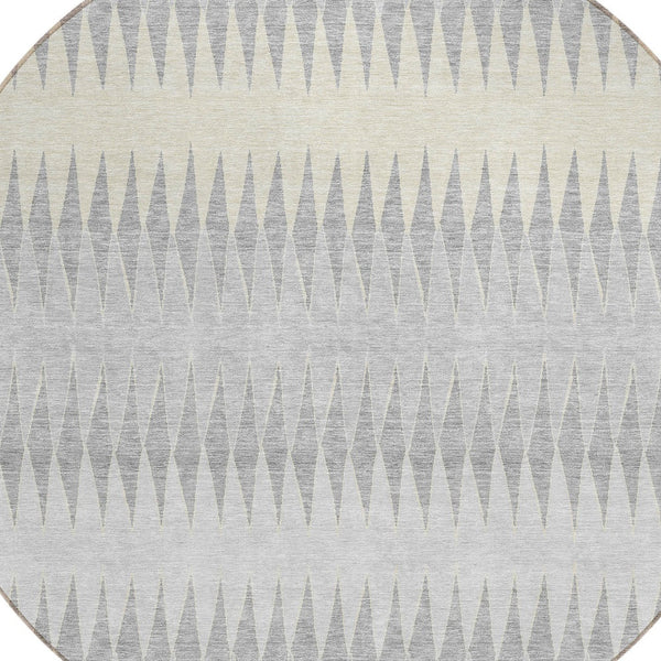 Homeroots 3' Stylish Artichoke Green Striped Area Rug – Washable & Durable For Indoor Outdoor Use 8' Round Polyester 590831