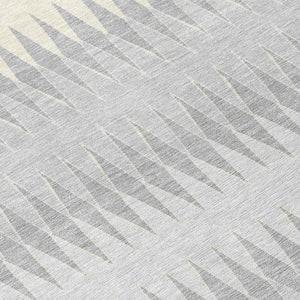 Homeroots 3' Stylish Artichoke Green Striped Area Rug – Washable & Durable For Indoor Outdoor Use 8' Round Polyester 590831