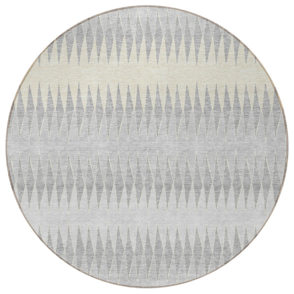 Homeroots 3' Stylish Artichoke Green Striped Area Rug – Washable & Durable For Indoor Outdoor Use 8' Round Polyester 590831