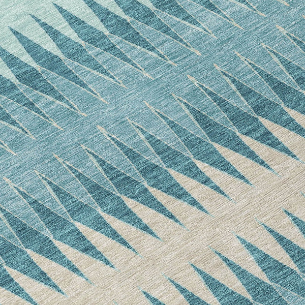 Homeroots 3' Stylish Artichoke Green Striped Area Rug – Washable & Durable For Indoor Outdoor Use 8' Round Polyester 590837