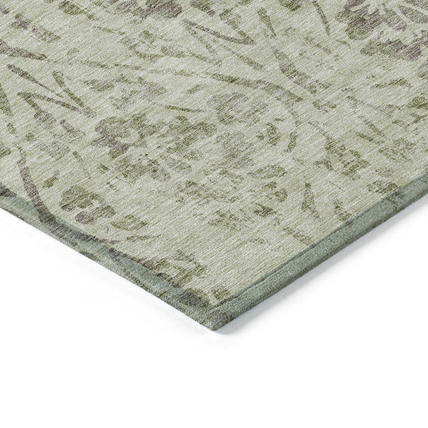 Homeroots 3' Artichoke Green Floral Washable Area Rug For Indoor & Outdoor Use - Stain Resistant Design 5' X 8' Polyester 590848