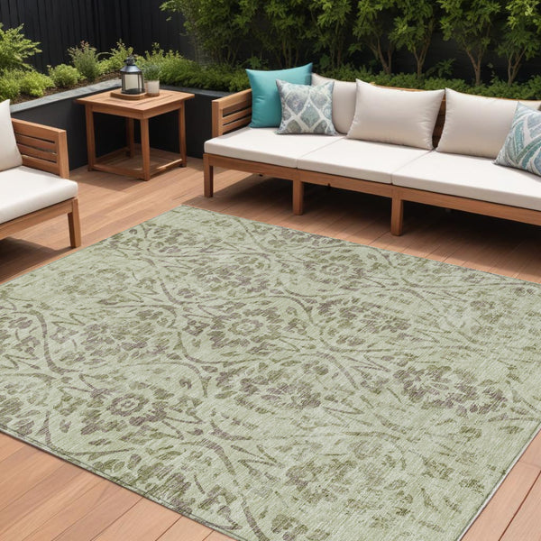 Homeroots 3' Artichoke Green Floral Washable Area Rug For Indoor & Outdoor Use - Stain Resistant Design 8' X 10' Polyester 590850