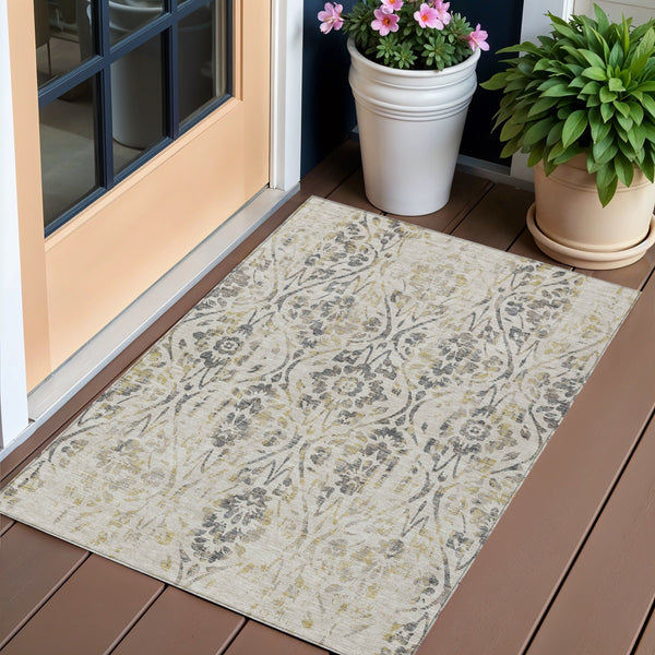Homeroots 3' Artichoke Green Floral Washable Area Rug For Indoor & Outdoor Use - Stain Resistant Design 3' X 5' Polyester 590853