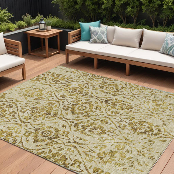 Homeroots 3' Artichoke Green Floral Washable Area Rug For Indoor & Outdoor Use - Stain Resistant Design 8' X 10' Polyester 590880