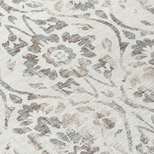 Homeroots 3' Artichoke Green Floral Washable Area Rug For Indoor & Outdoor Use - Stain Resistant Design 8' Round Polyester 590891