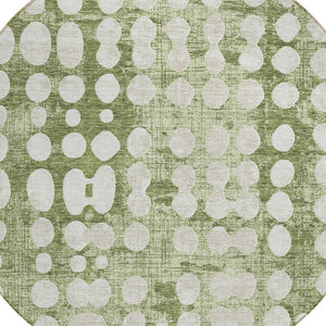 Homeroots 3' Artichoke Green Abstract Washable Area Rug – Stylish Indoor/Outdoor Décor For High Traffic Areas 8' Round Polyester 590921