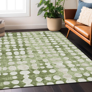 Homeroots 3' Artichoke Green Abstract Washable Area Rug – Stylish Indoor/Outdoor Décor For High Traffic Areas 8' X 10' Polyester 590922