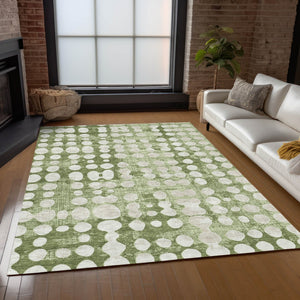 Homeroots 3' Artichoke Green Abstract Washable Area Rug – Stylish Indoor/Outdoor Décor For High Traffic Areas 9' X 12' Polyester 590923