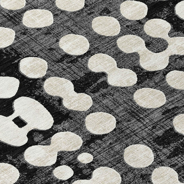 Homeroots 3' Artichoke Green Abstract Washable Area Rug – Stylish Indoor/Outdoor Décor For High Traffic Areas 8' Round Polyester 590927