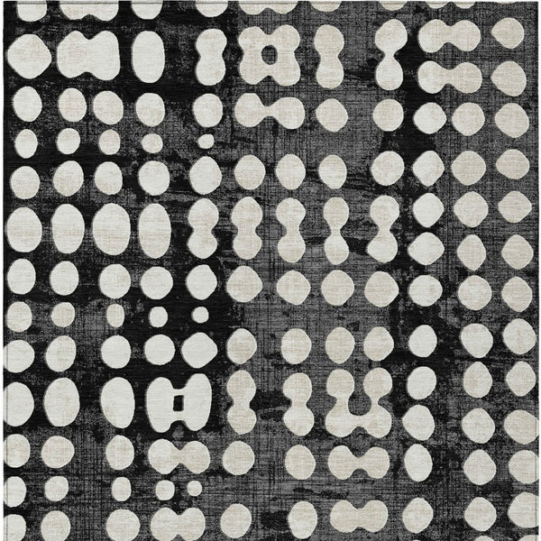 Homeroots 3' Artichoke Green Abstract Washable Area Rug – Stylish Indoor/Outdoor Décor For High Traffic Areas 10' X 14' Polyester 590930