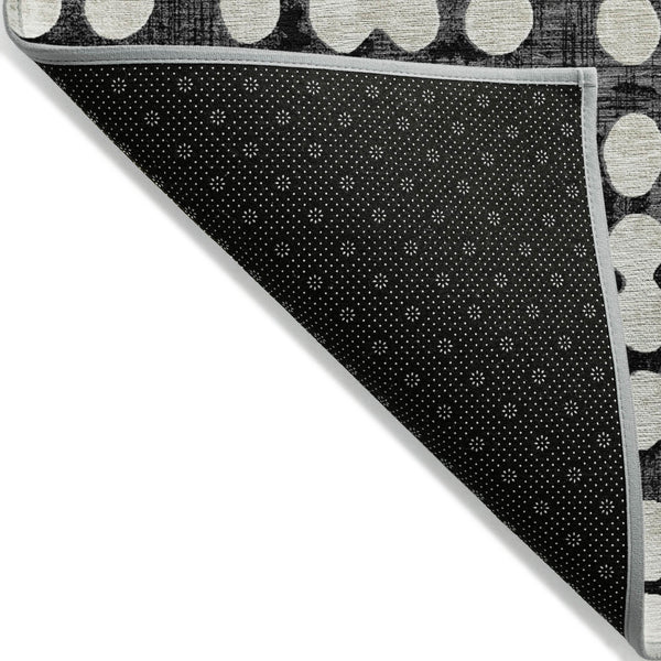 Homeroots 3' Artichoke Green Abstract Washable Area Rug – Stylish Indoor/Outdoor Décor For High Traffic Areas 10' X 14' Polyester 590930