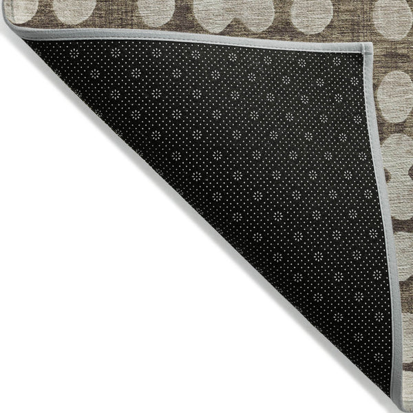 Homeroots 3' Artichoke Green Abstract Washable Area Rug – Stylish Indoor/Outdoor Décor For High Traffic Areas 10' X 14' Polyester 590936