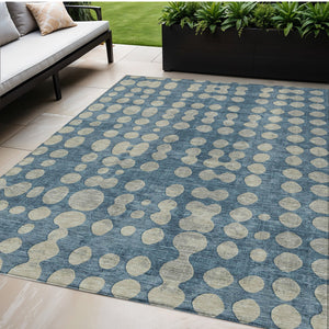Homeroots 3' Artichoke Green Abstract Washable Area Rug – Stylish Indoor/Outdoor Décor For High Traffic Areas 5' X 8' Polyester 590944