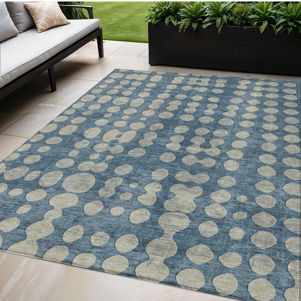 Homeroots 3' Artichoke Green Abstract Washable Area Rug – Stylish Indoor/Outdoor Décor For High Traffic Areas 5' X 8' Polyester 590944