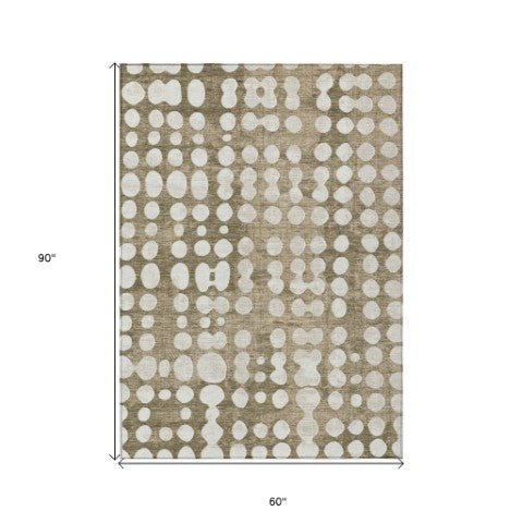 Homeroots 3' Artichoke Green Abstract Washable Area Rug – Stylish Indoor/Outdoor Décor For High Traffic Areas 5' X 8' Polyester 590986