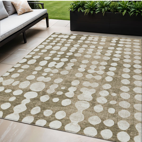 Homeroots 3' Artichoke Green Abstract Washable Area Rug – Stylish Indoor/Outdoor Décor For High Traffic Areas 5' X 8' Polyester 590986