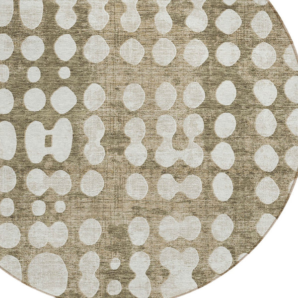 Homeroots 3' Artichoke Green Abstract Washable Area Rug – Stylish Indoor/Outdoor Décor For High Traffic Areas 8' Round Polyester 590987