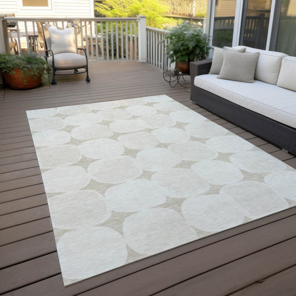 Homeroots 3' Beige And Brown Abstract Washable Area Rug - Stylish Indoor Outdoor Decor For All Spaces 5' X 8' Polyester 590992
