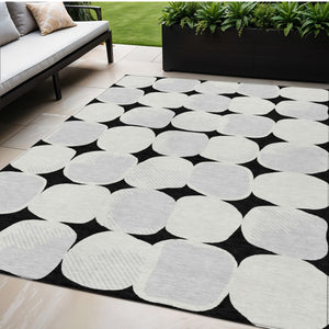 Homeroots 3' Beige And Brown Abstract Washable Area Rug - Stylish Indoor Outdoor Decor For All Spaces 5' X 8' Polyester 590998
