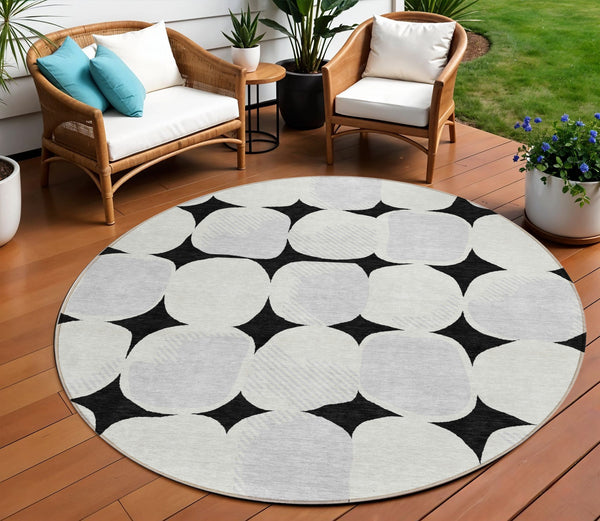 Homeroots 3' Beige And Brown Abstract Washable Area Rug - Stylish Indoor Outdoor Decor For All Spaces 8' Round Polyester 590999