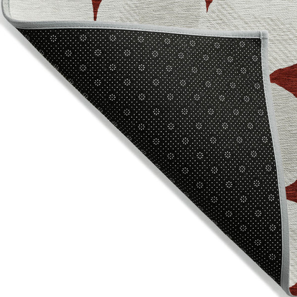 Homeroots 3' Beige And Brown Abstract Washable Area Rug - Stylish Indoor Outdoor Decor For All Spaces 5' X 8' Polyester 591004