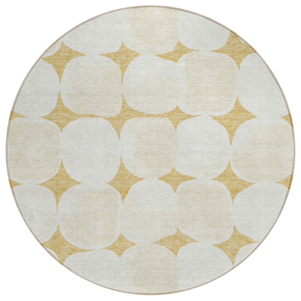 HomeRoots 5' Gold and Beige Abstract Area Rug - Modern, Washable Design for Indoor and Outdoor Spaces 8' Round 591023