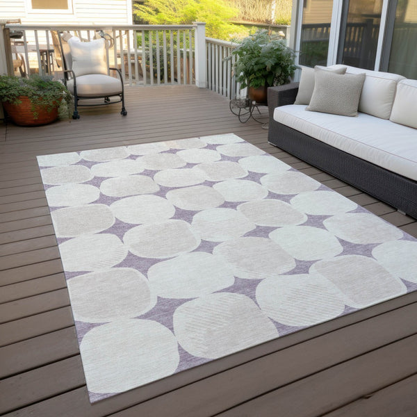 Homeroots 3' Beige And Brown Abstract Washable Area Rug - Stylish Indoor Outdoor Decor For All Spaces 3' X 5' Polyester 591039