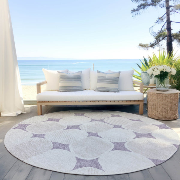 Homeroots 3' Beige And Brown Abstract Washable Area Rug - Stylish Indoor Outdoor Decor For All Spaces 8' Round Polyester 591041
