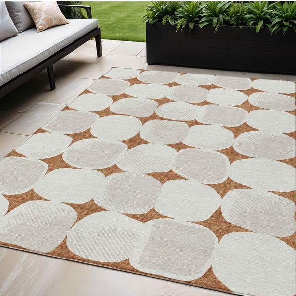 Homeroots 3' Beige And Brown Abstract Washable Area Rug - Stylish Indoor Outdoor Decor For All Spaces 5' X 8' Polyester 591058