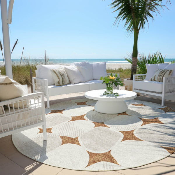 Homeroots 3' Beige And Brown Abstract Washable Area Rug - Stylish Indoor Outdoor Decor For All Spaces 8' Round Polyester 591059