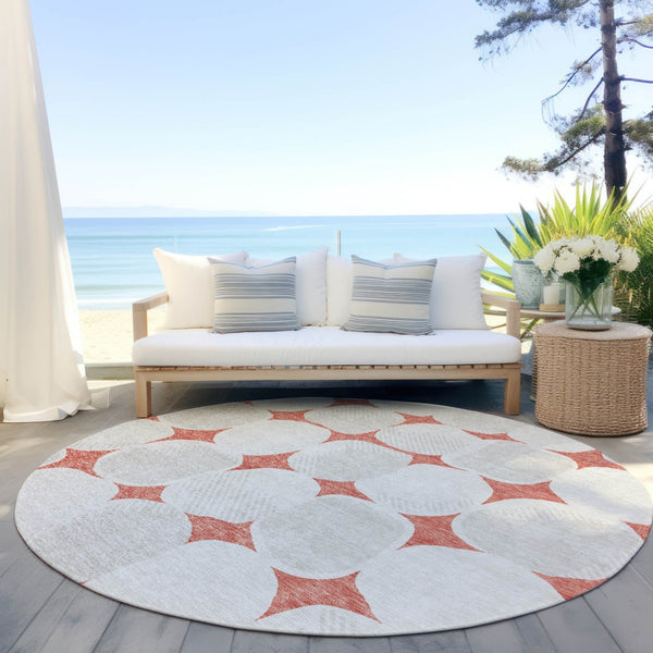Homeroots 3' Beige And Brown Abstract Washable Area Rug - Stylish Indoor Outdoor Decor For All Spaces 8' Round Polyester 591065