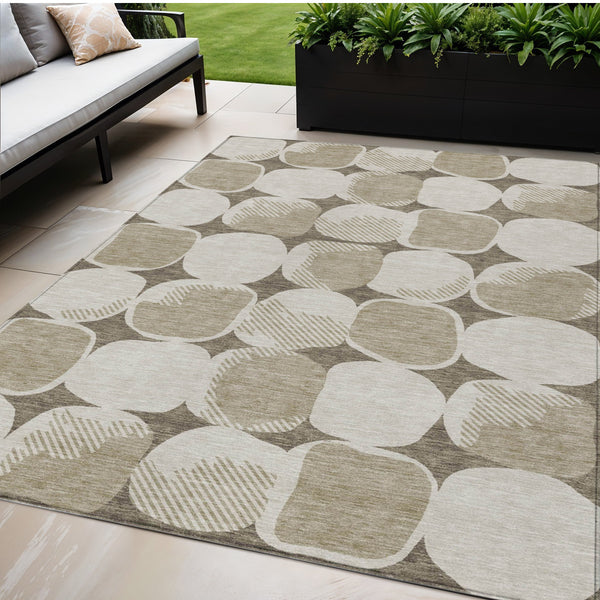 Homeroots 3' Beige And Brown Abstract Washable Area Rug - Stylish Indoor Outdoor Decor For All Spaces 5' X 8' Polyester 591076