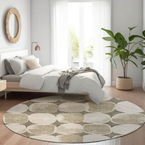 Homeroots 3' Beige And Brown Abstract Washable Area Rug - Stylish Indoor Outdoor Decor For All Spaces 8' Round Polyester 591077