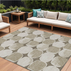 Homeroots 3' Beige And Brown Abstract Washable Area Rug - Stylish Indoor Outdoor Decor For All Spaces 8' X 10' Polyester 591078