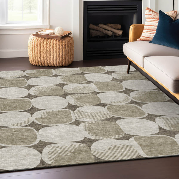 Homeroots 3' Beige And Brown Abstract Washable Area Rug - Stylish Indoor Outdoor Decor For All Spaces 10' X 14' Polyester 591080