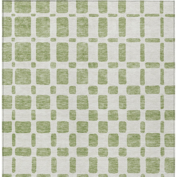 Homeroots 3' Artichoke Green Geometric Indoor Outdoor Area Rug - Stylish, Washable, And Durable For Any Space 5' X 8' Polyester 591082