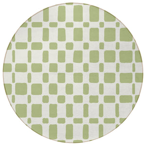 Homeroots 3' Artichoke Green Geometric Indoor Outdoor Area Rug - Stylish, Washable, And Durable For Any Space 8' Round Polyester 591083