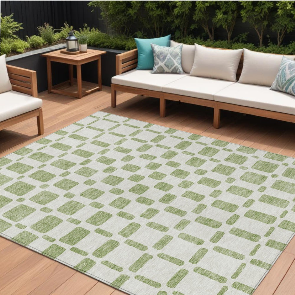 HomeRoots 9' Artichoke Green and Ivory Geometric Area Rug – Durable, Machine Washable, Indoor/Outdoor Use 9' X 12' 591085
