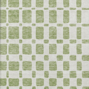 Homeroots 3' Artichoke Green Geometric Indoor Outdoor Area Rug - Stylish, Washable, And Durable For Any Space 10' X 14' Polyester 591086