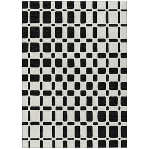 HomeRoots 5' Black and Ivory Geometric Area Rug - Stylish, Washable, Indoor/Outdoor Perfect for Busy Homes 5' X 8' 591088