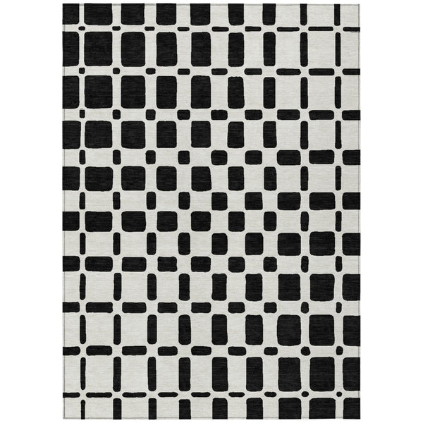 HomeRoots 5' Black and Ivory Geometric Area Rug - Stylish, Washable, Indoor/Outdoor Perfect for Busy Homes 5' X 8' 591088
