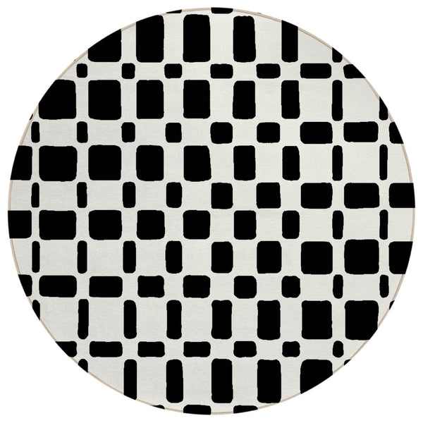 HomeRoots 5' Black and Ivory Geometric Area Rug - Stylish, Washable, Indoor/Outdoor Perfect for Busy Homes 8' Round 591089