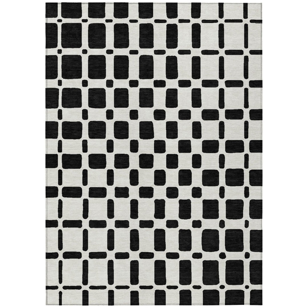 HomeRoots 9' Black and Ivory Geometric Area Rug - Stylish Washable Indoor-Outdoor Décor for Any Space 9' X 12' 591091